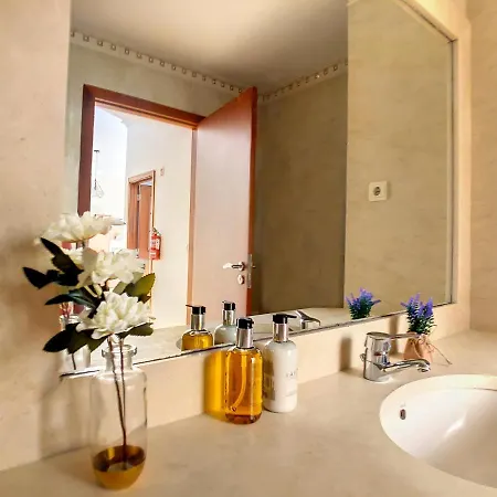 Theos Apartment By Lovelystay Funchal  Esterno foto